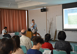 芝山町において写真展と講演会を実施しました。